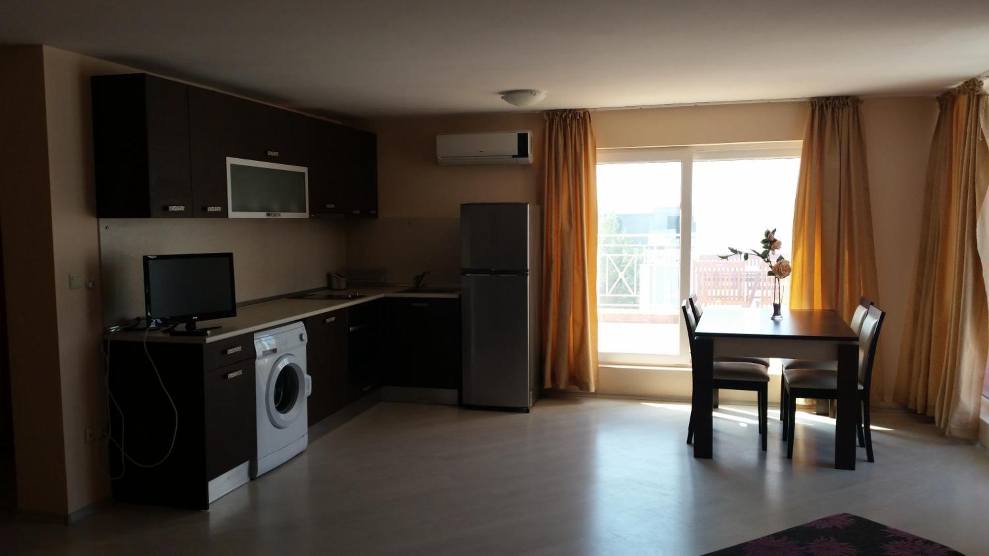 Rose Garden Omax Apartments Sunny Beach Oda fotoğraf