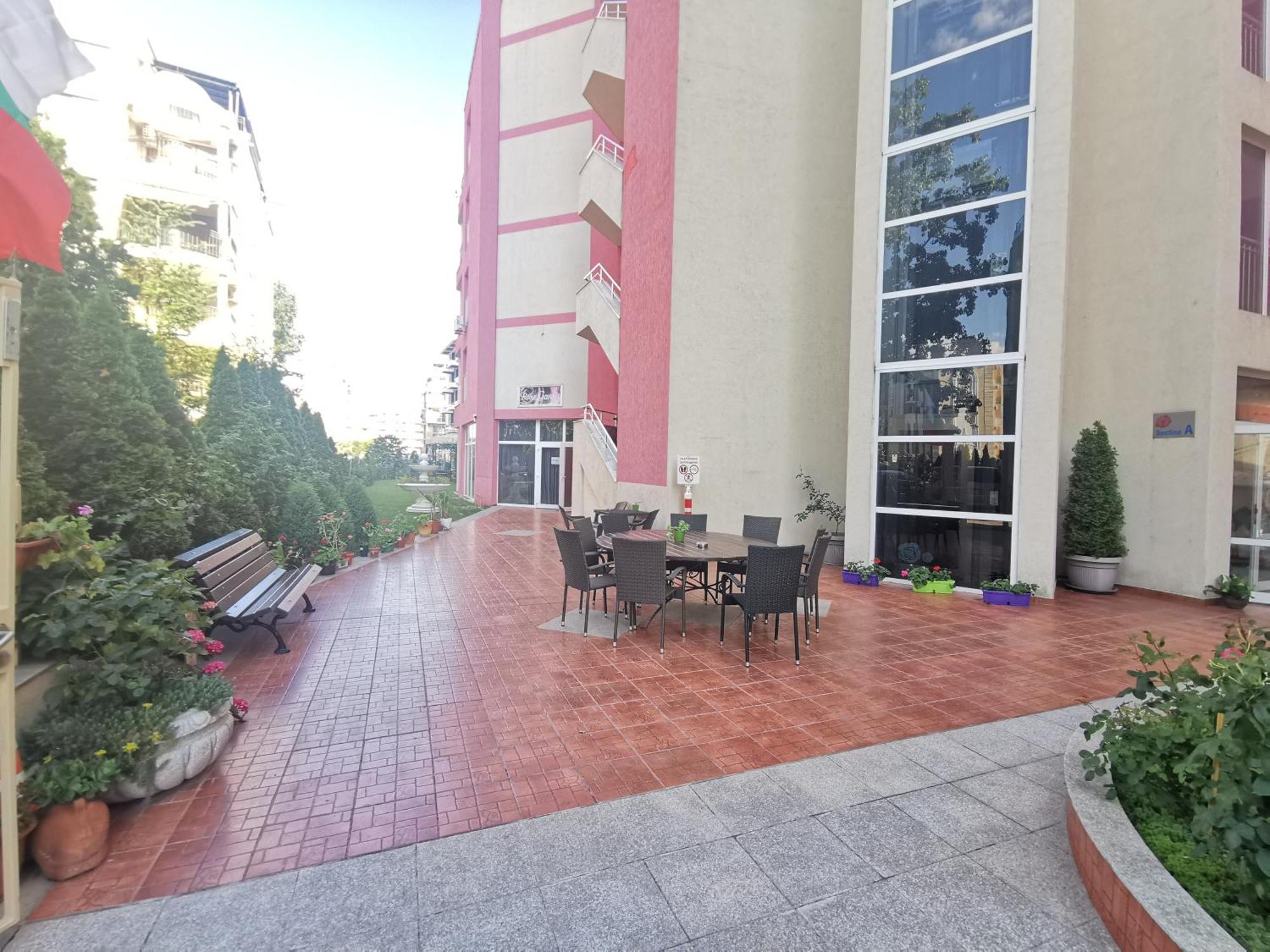 Rose Garden Omax Apartments Sunny Beach Dış mekan fotoğraf