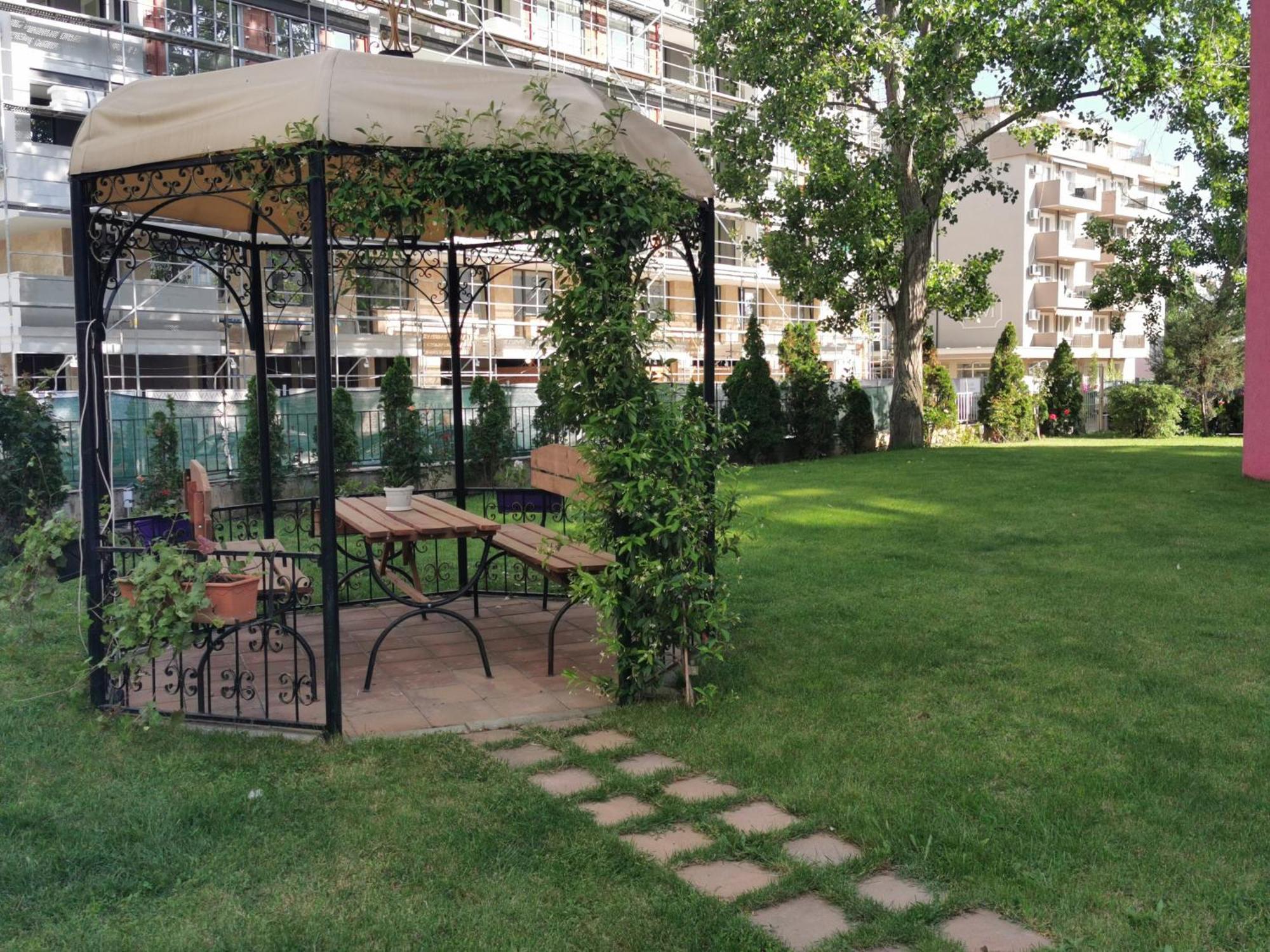 Rose Garden Omax Apartments Sunny Beach Dış mekan fotoğraf